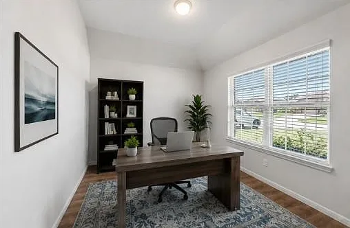 3 bed, 2.0 bath, 1499 sqft, $2,200 — Photo 2