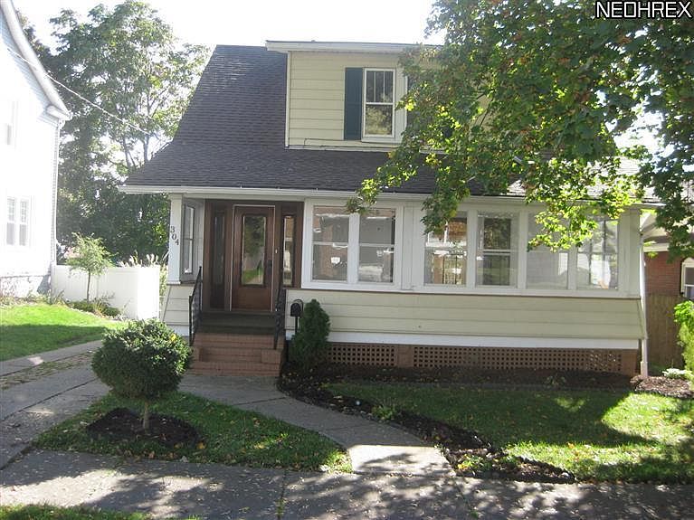 1st image of 304 E Baird Ave