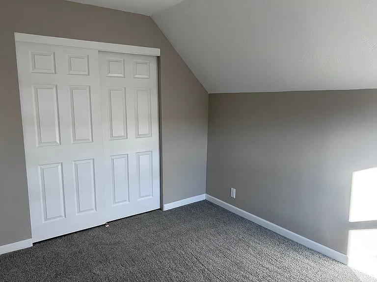 4747 Capitol Ave — Photo 16