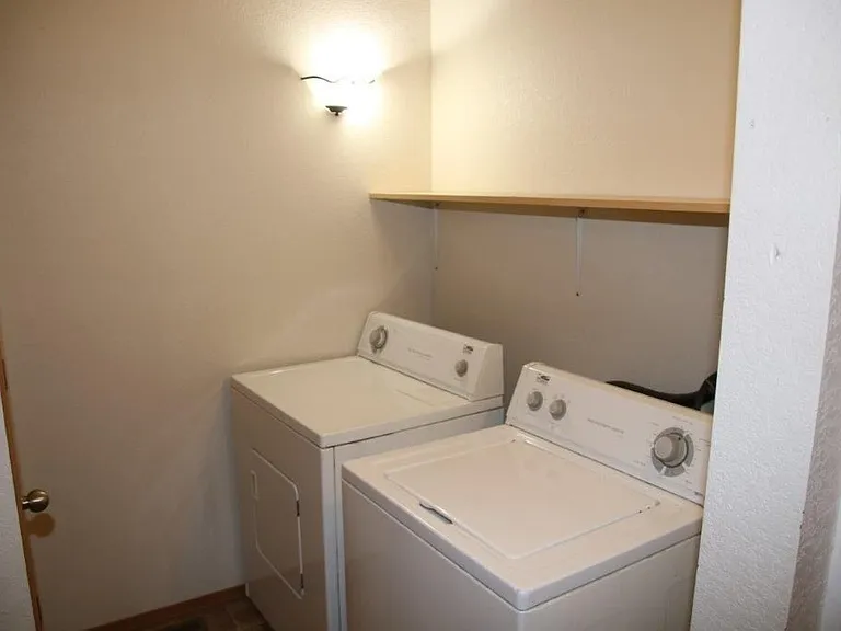 100 S Shebal Ave — Photo 22