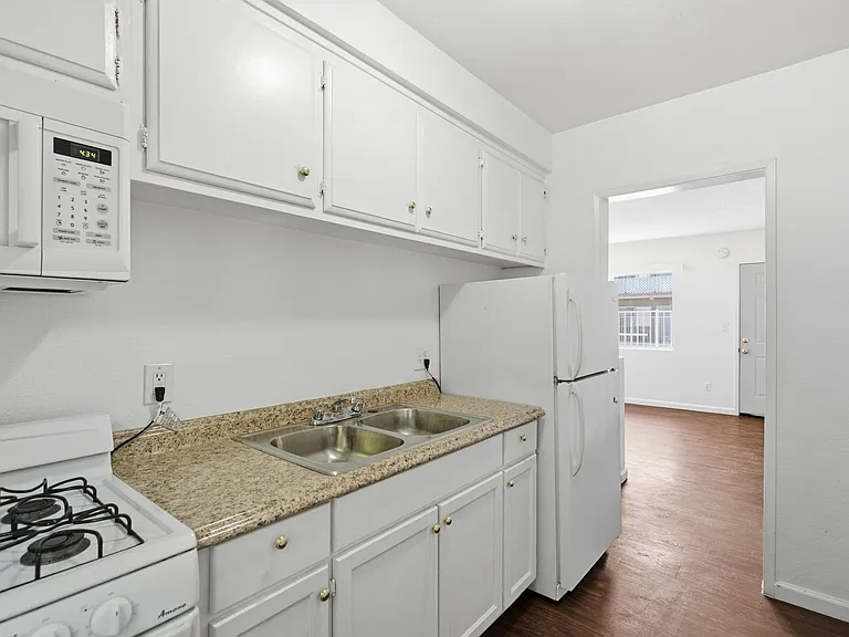 475 E Foothill Blvd — Photo 5
