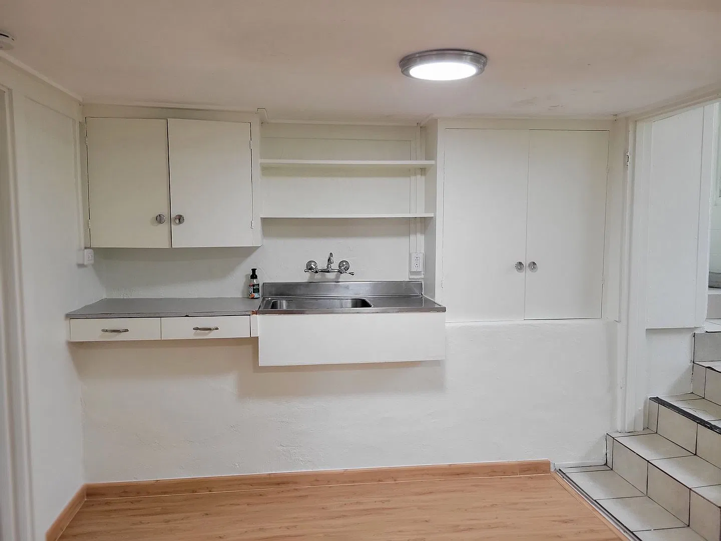 Metcalf Street Duplex home- lower level unit — Photo 4