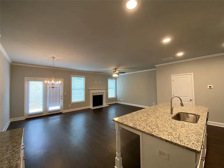 2615 Morgan Place Dr — Photo 6
