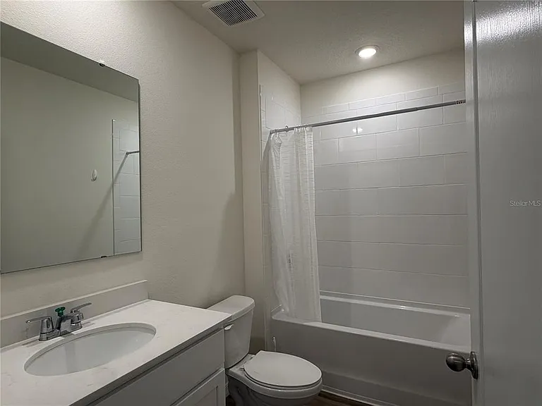 3307 Wynwood Forest Dr — Photo 9