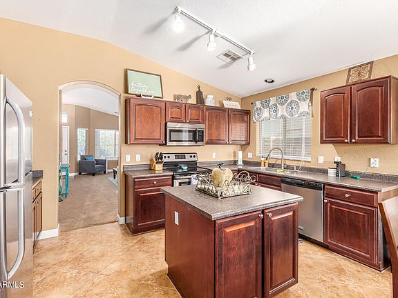 5th image of 1083 W MESQUITE TREE Lane