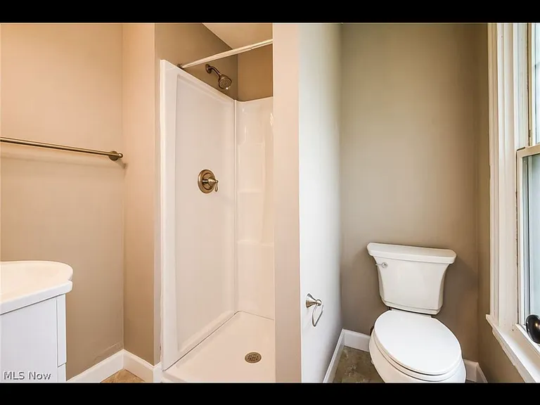 33 Adams St #35 — Photo 13