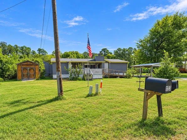 381 Timberline Dr, Onalaska, TX 77360