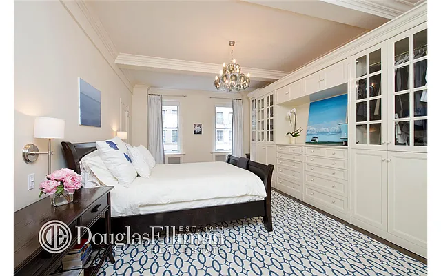 Sold by Douglas Elliman | media 16