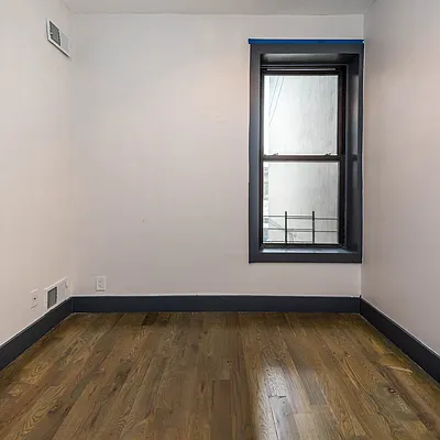 Rented by Nooklyn NYC LLC | media 52
