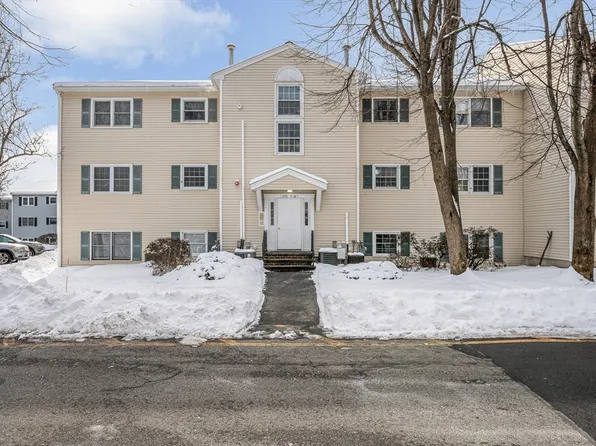 375 Aiken Ave APT 8, Lowell, MA 01850