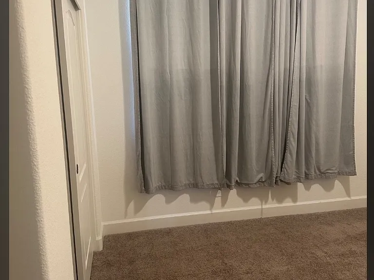 660 Headley Ln — Photo 4