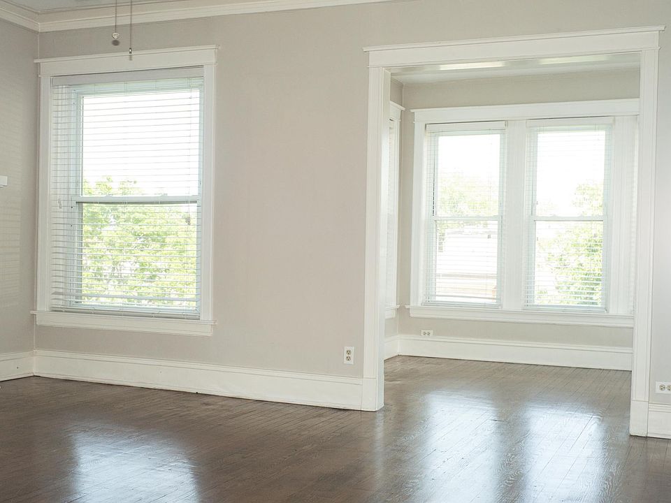 Living room & Sun room