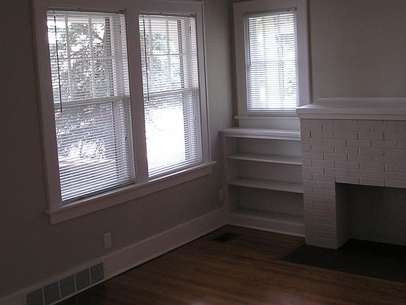 4th image of 3808 Davenport St