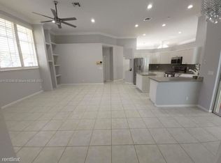3090 Lakewood Cir, Weston, FL 33332