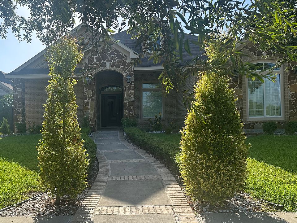 1st image of 2605 Grand Canal Dr