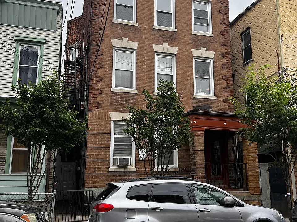 4404 Palisade Ave #3F
