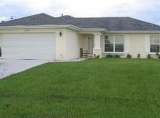 2022 NE 15th Pl, Cape Coral, FL 33909