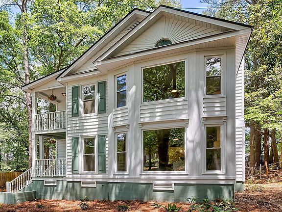 2nd image of 641 Trader Mill Rd