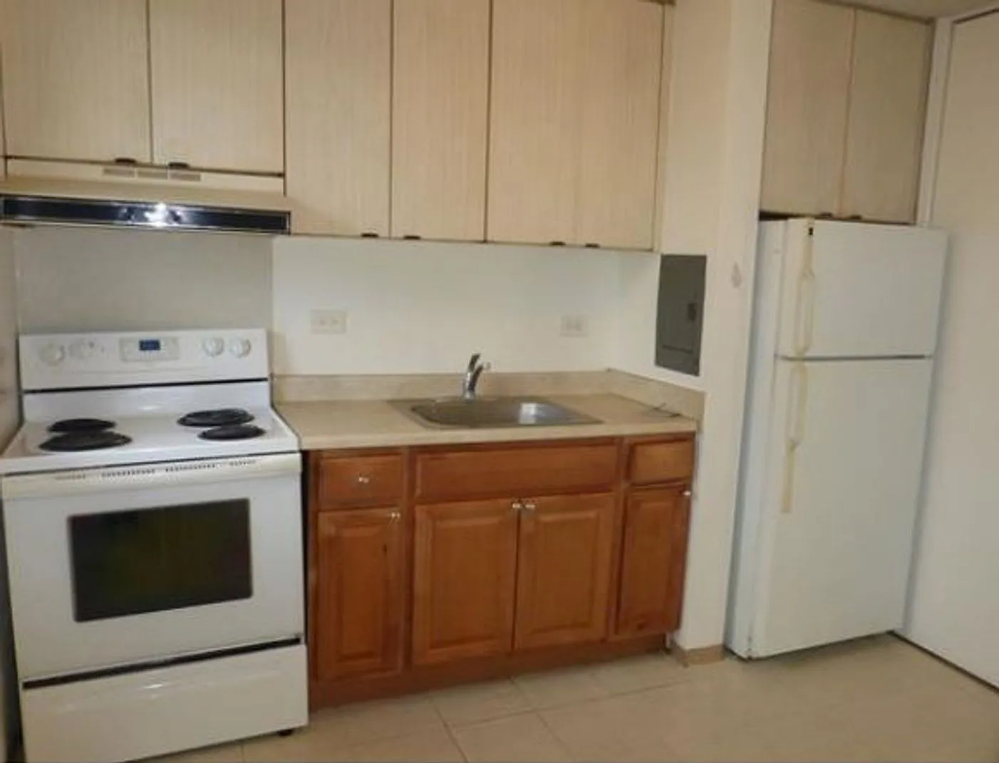 131J00- 1220 Matlock Avenue — Photo 1