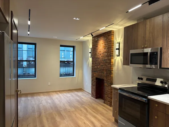 292 Broadway #2, Brooklyn, NY 11211