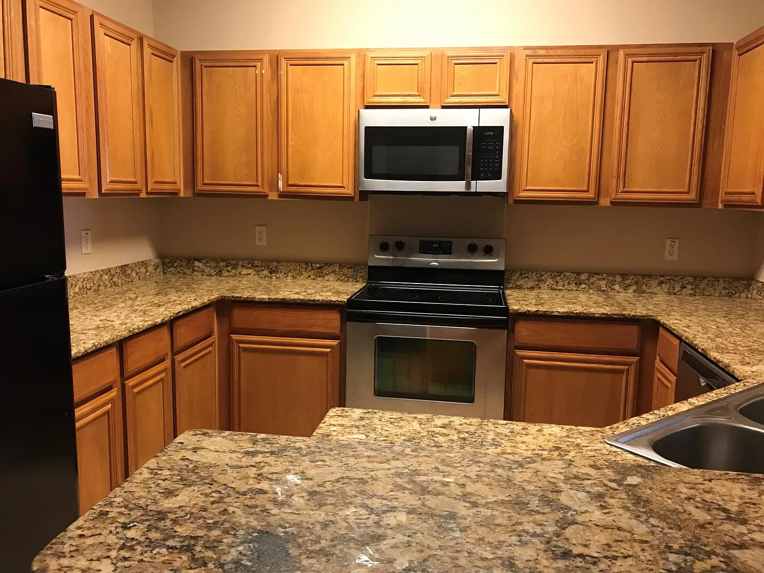 3 bed, 1472 sqft, $2,200 — Photo 4