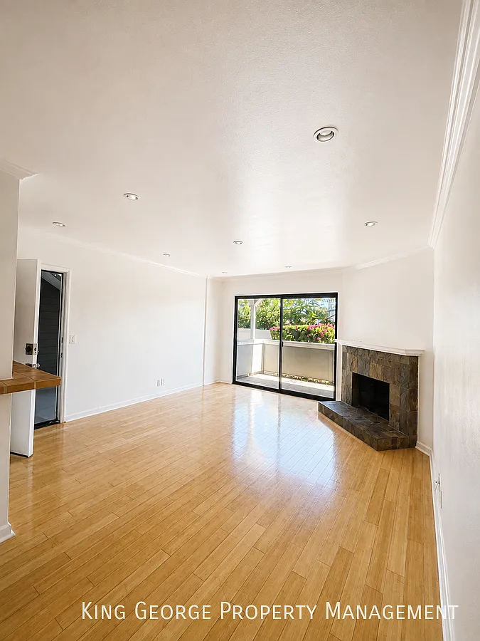 7307 Haskell Avenue, Unit #4, Van Nuys, CA 91406 — Photo 4