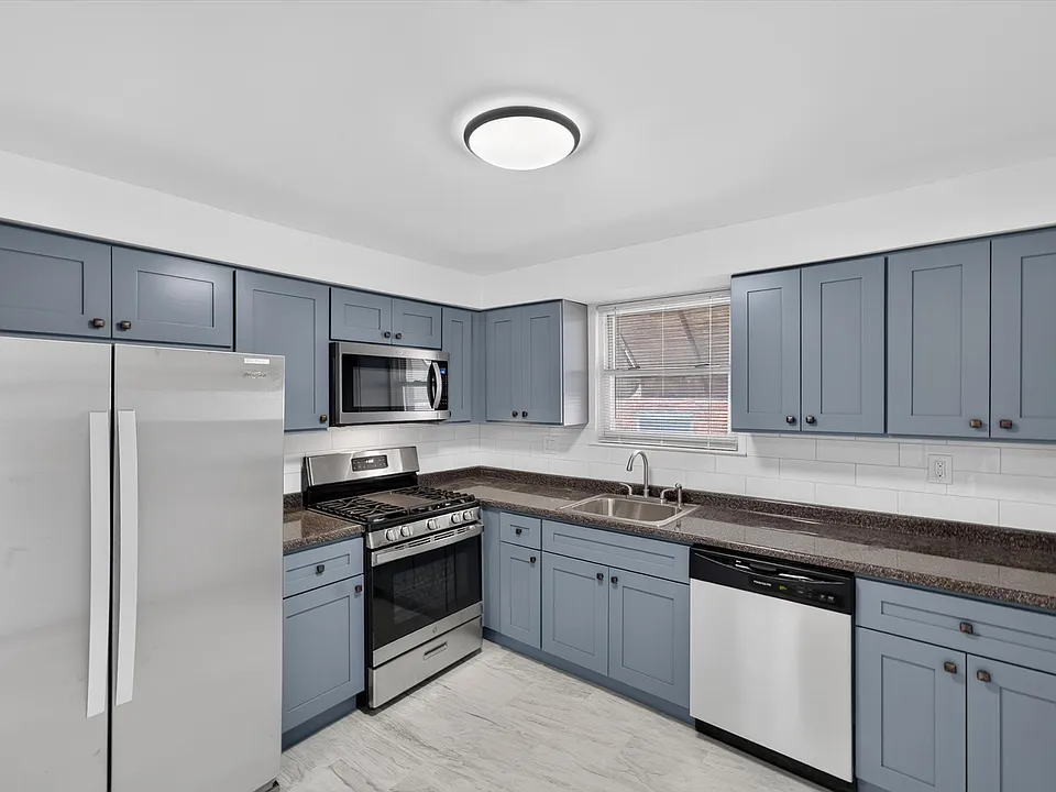 2261 Strahle St #2