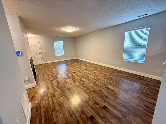 4th image of 8163 Royal Elm Dr