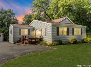 1468 N Hicks Rd, Palatine, IL 60067