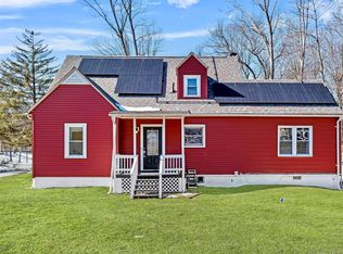 23 Cedar Ln, Poughkeepsie, NY 12601