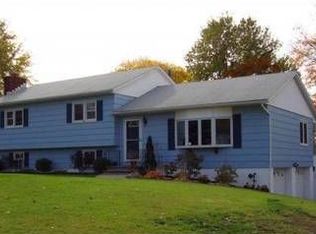 9 Denton Ave, Middletown, NY 10941