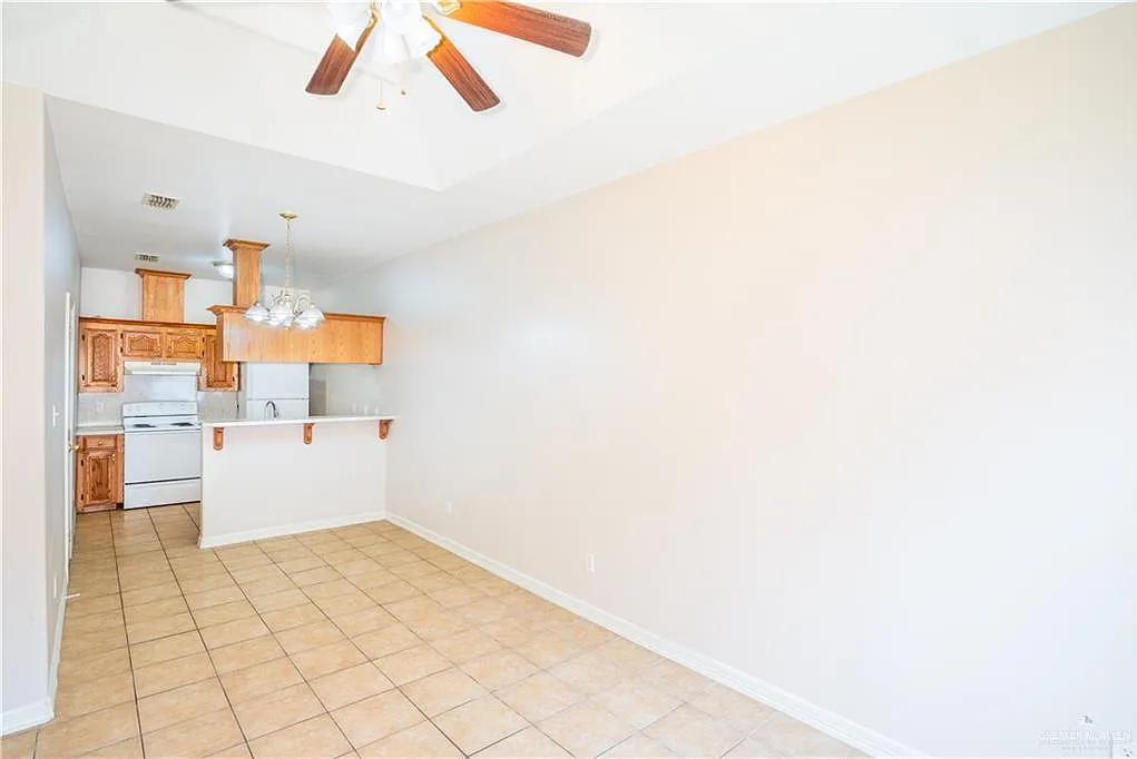 2 bed, 2.0 bath, 783 sqft, $750 — Photo 3