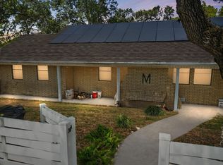 106 W Watt St, El Campo, TX 77437