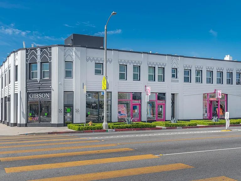 7350 Beverly Blvd — Photo 5