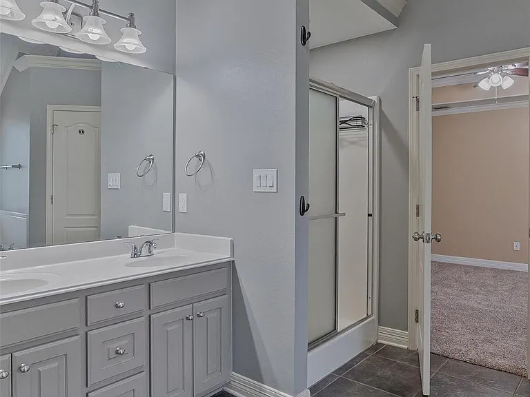133 Lone Oak St — Photo 17