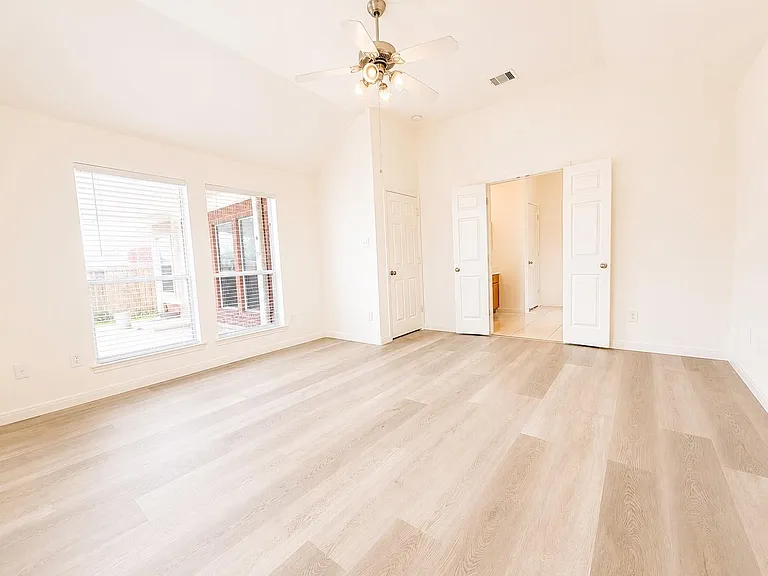 7219 Brookville Ln — Photo 11