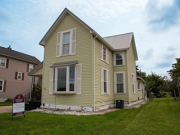 2nd image of 45 Daniel St