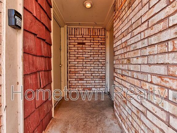 5th image of 7301 Edenborough Dr