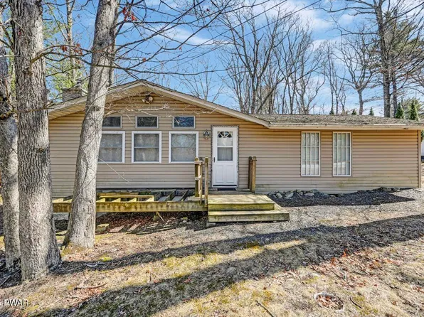 108 Chestnut St, Dingmans Ferry, PA 18328