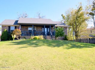 7705 Chloe Chase, Louisville, KY 40219