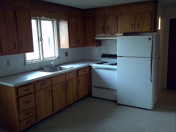 4th image of 205 Maplewood Ave #6