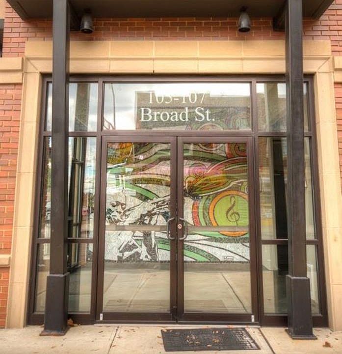 1st image of 105-107 Broad St #30