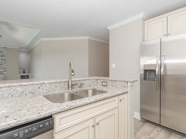 18823 Vineyard Point Ln #3 — Photo 6