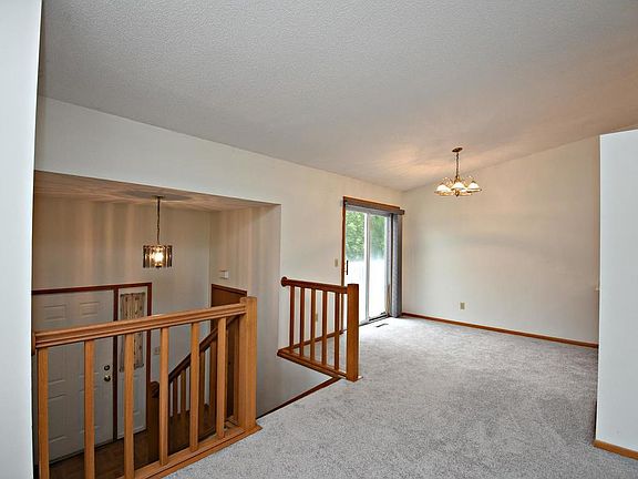 3rd image of 13320 Court Pl