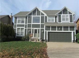 12520 Slater Ln, Overland Park, KS 66213