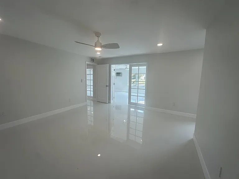 230 Annapolis Ln — Photo 4