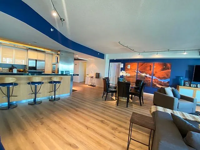 13600 Marina Pointe Dr #1512 — Photo 2