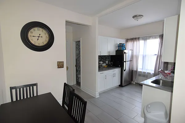 Rented by Zuz Realty | media 10