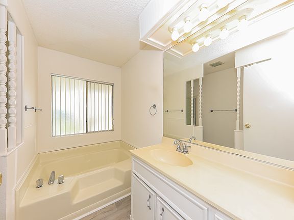 2nd image of 2953 Manzanita Way #55