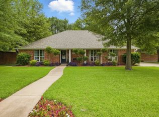 1704 Drake Dr, Commerce, TX 75428